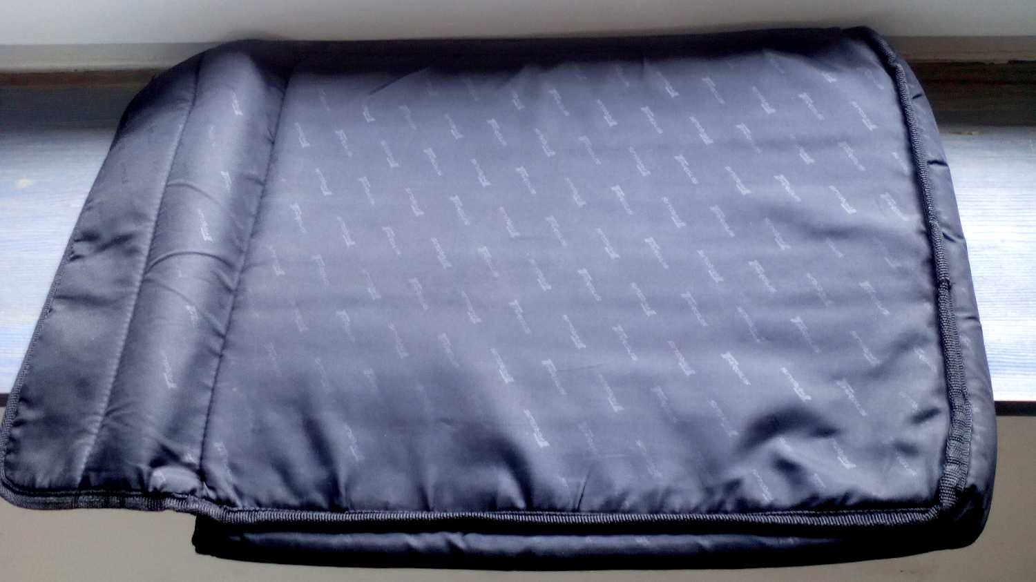 okrowiec na laptopa 15'