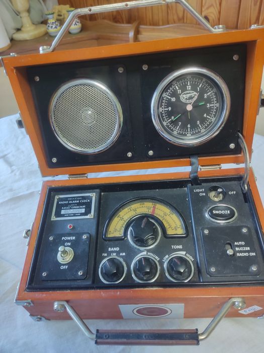 Радіо корабельне,з годинником.