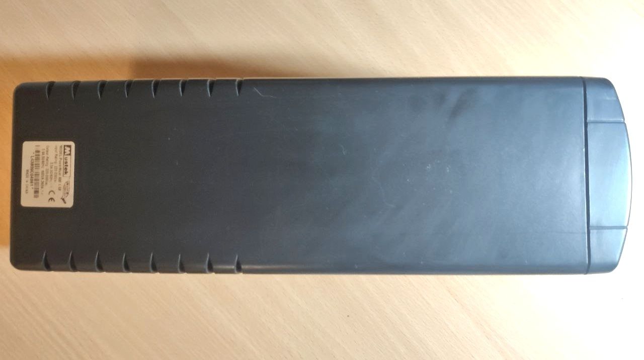 Продам  ДБЖ  Mustek 600 
600VA (360W)
600VA (360W)