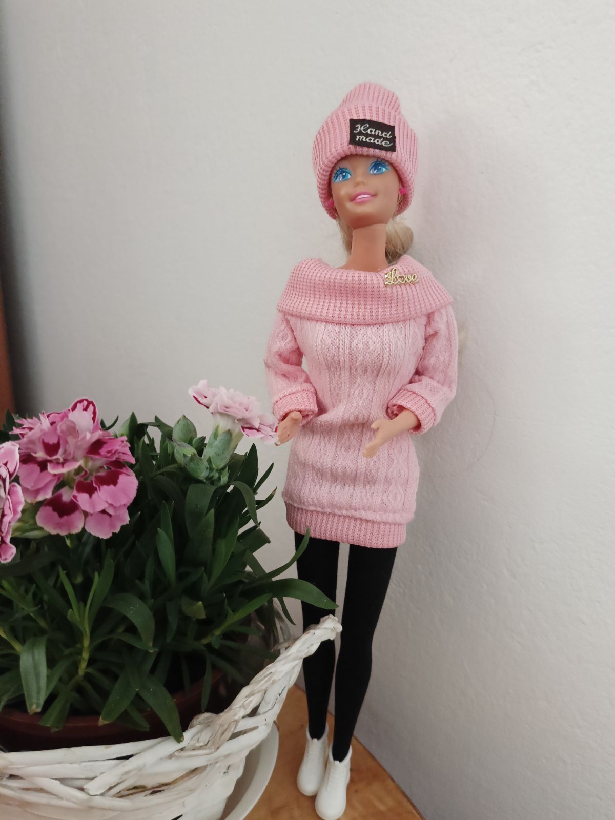 Nowy różowy sweterek dla lalki barbie zestaw 4 częściowy