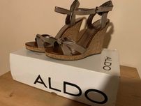 sprzedam damskie buty