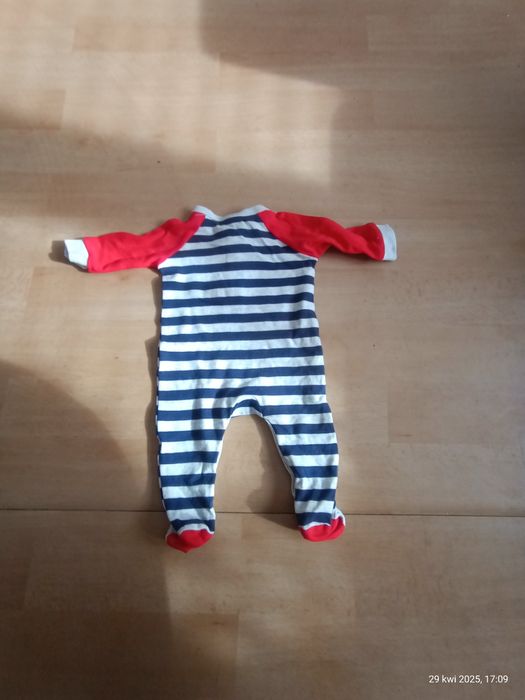 Pajac pajacyk śpioszki niemowlęce ze stópkami - pasiaki