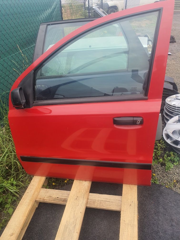 Drzwi lewy przod Fiat Panda 2