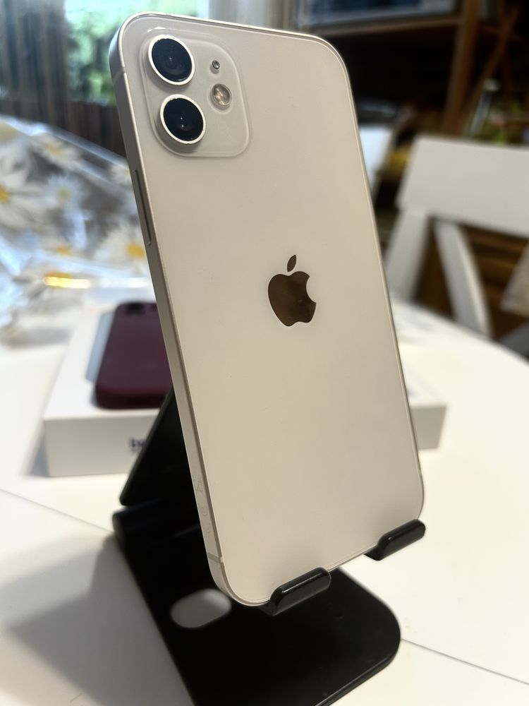 Продам айфон 12 Білий Apple iPhone 12 64 ГБ White