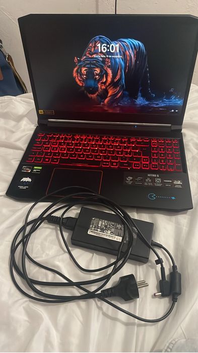 Acer nitro 5 GTX-1650 com carregador
