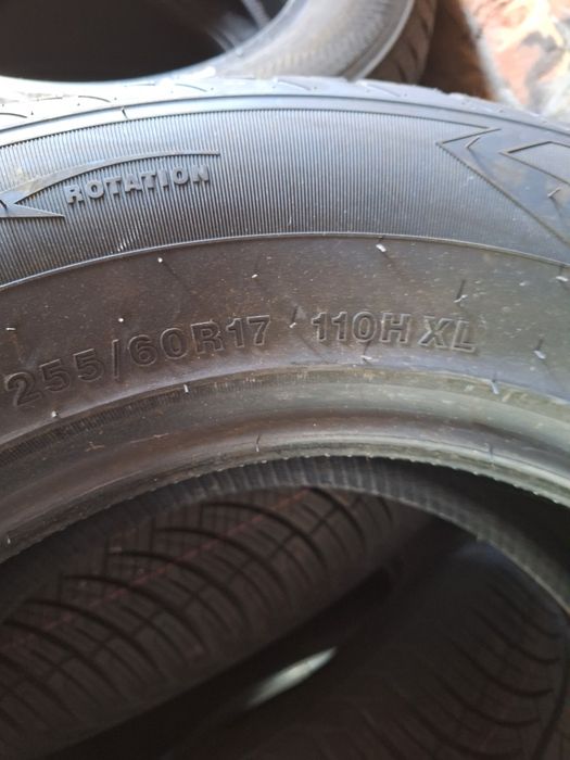 Opony wielosezonowe Arivo 255/60/17 110H XL