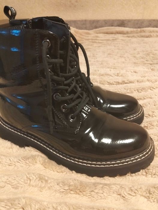 Жіночі ботінки осінь