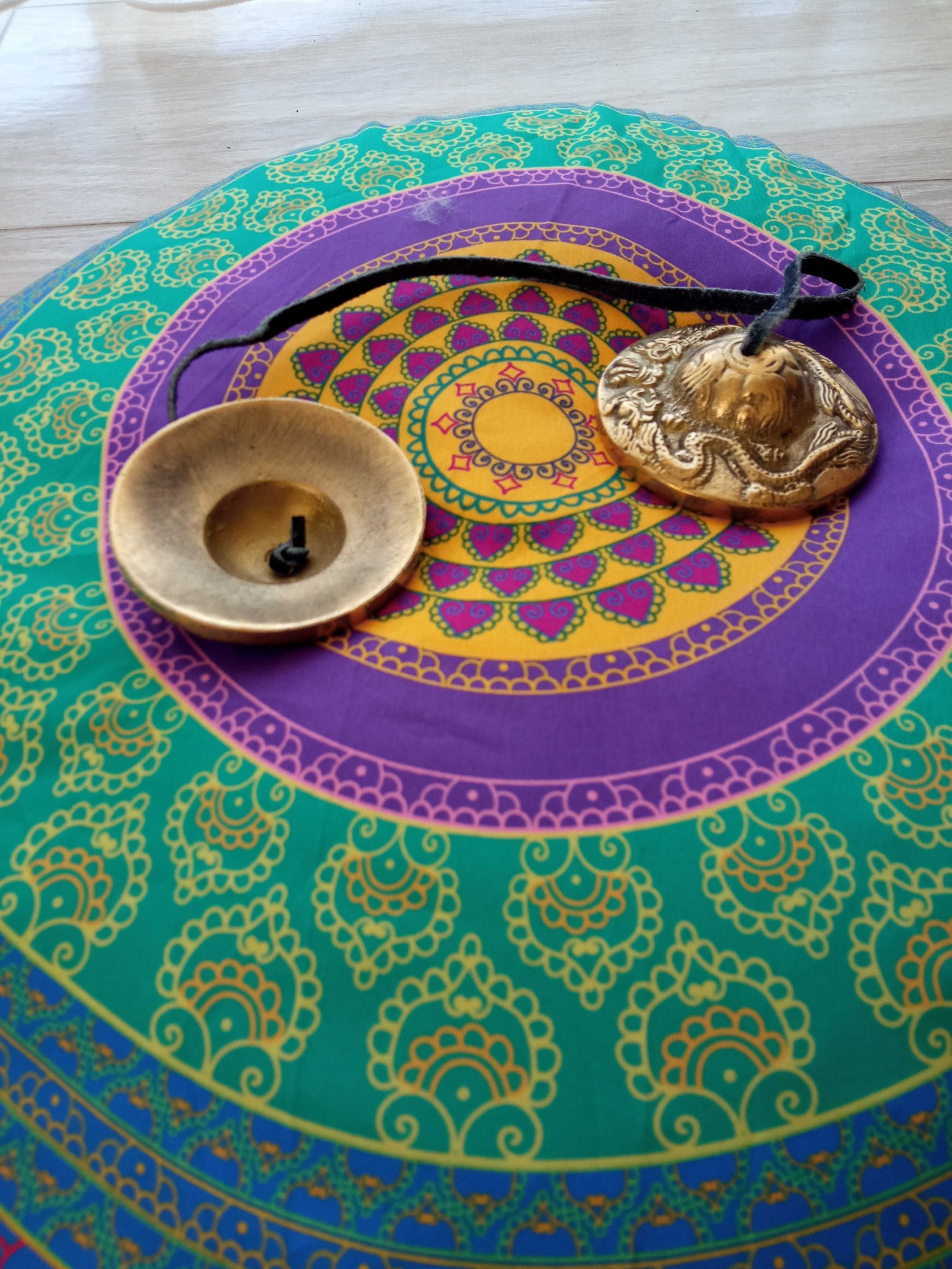 Zestaw do medytacji poduszka z gryki Dzwonki Tybetańskie ze smokami