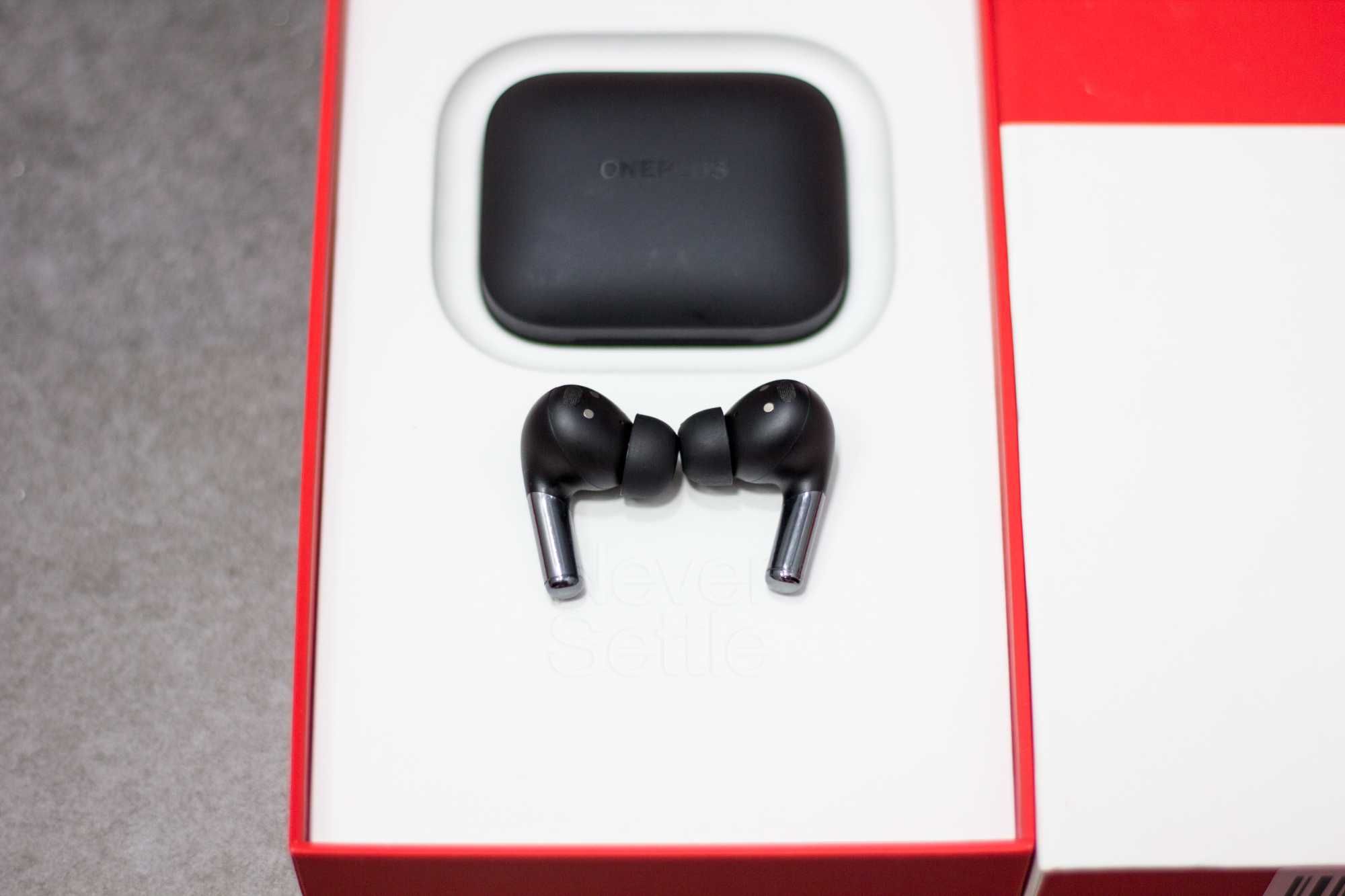 Навушники OnePlus Buds Pro
