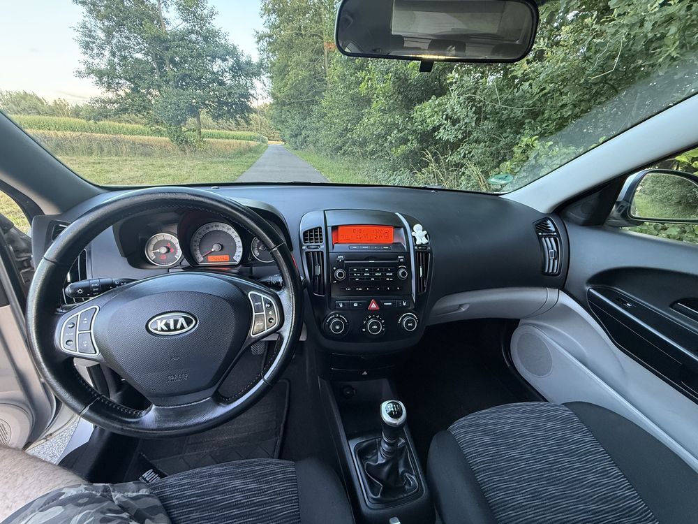 Kia ceed 1.4 Benzyna Klima   Bezwypadkowa