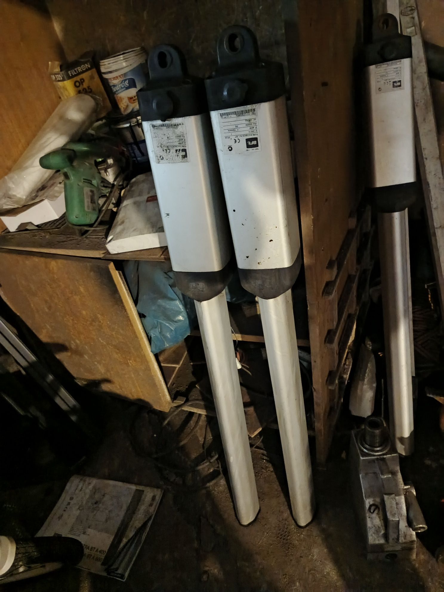 Siłowniki bramy bft phobos a40