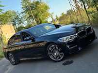 BMW Seria 5 540i M pakiet, 360 kamery, dociągi, Harman, masaże FULL