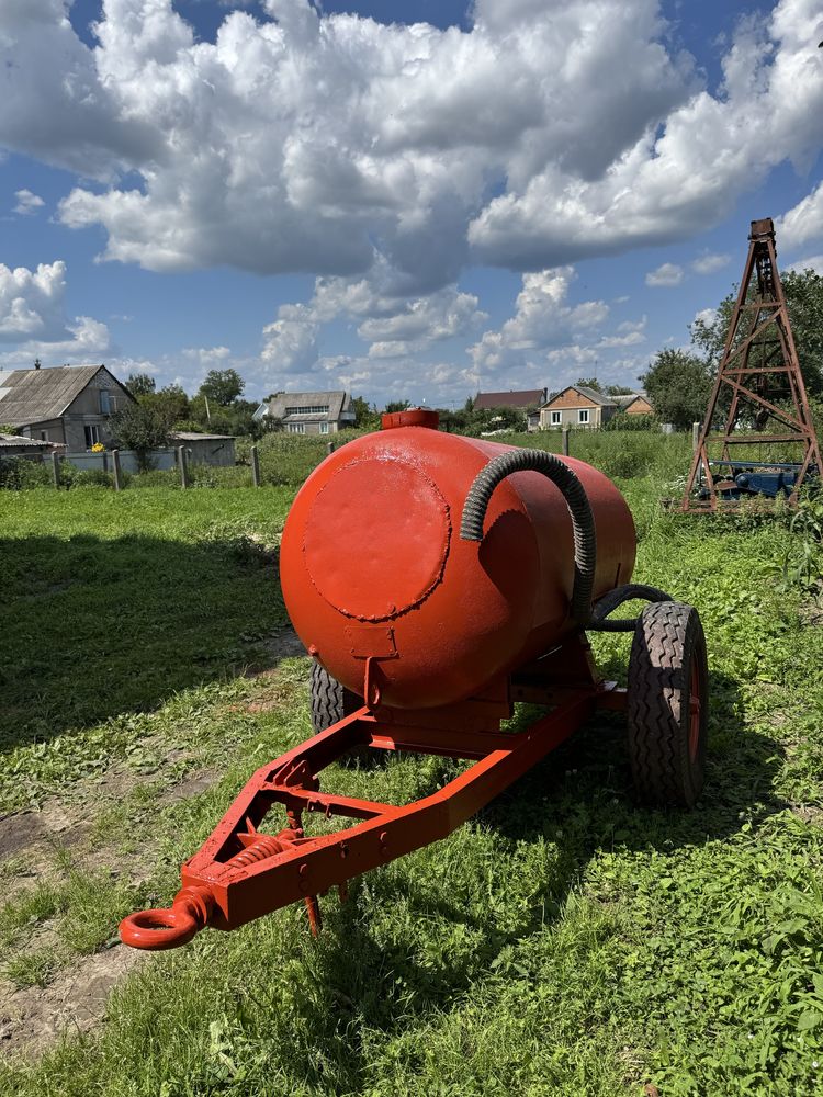 Продам бочку на 1т