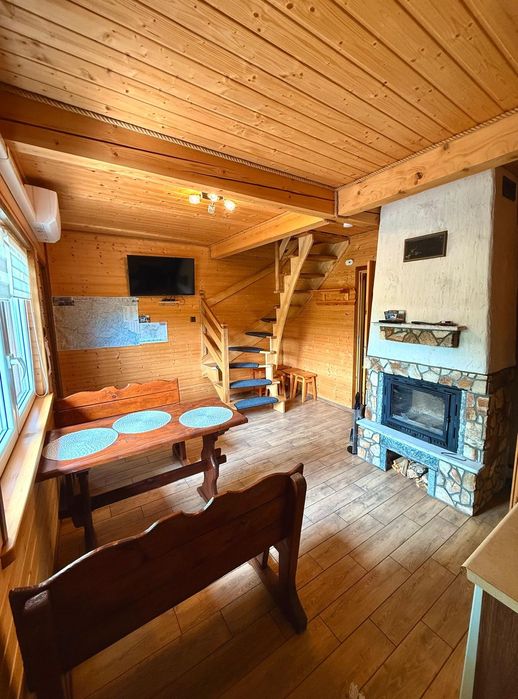 Sielanka-Domki Całoroczne z Kominkiem Jacuzzi Sauna Bezmiechowa