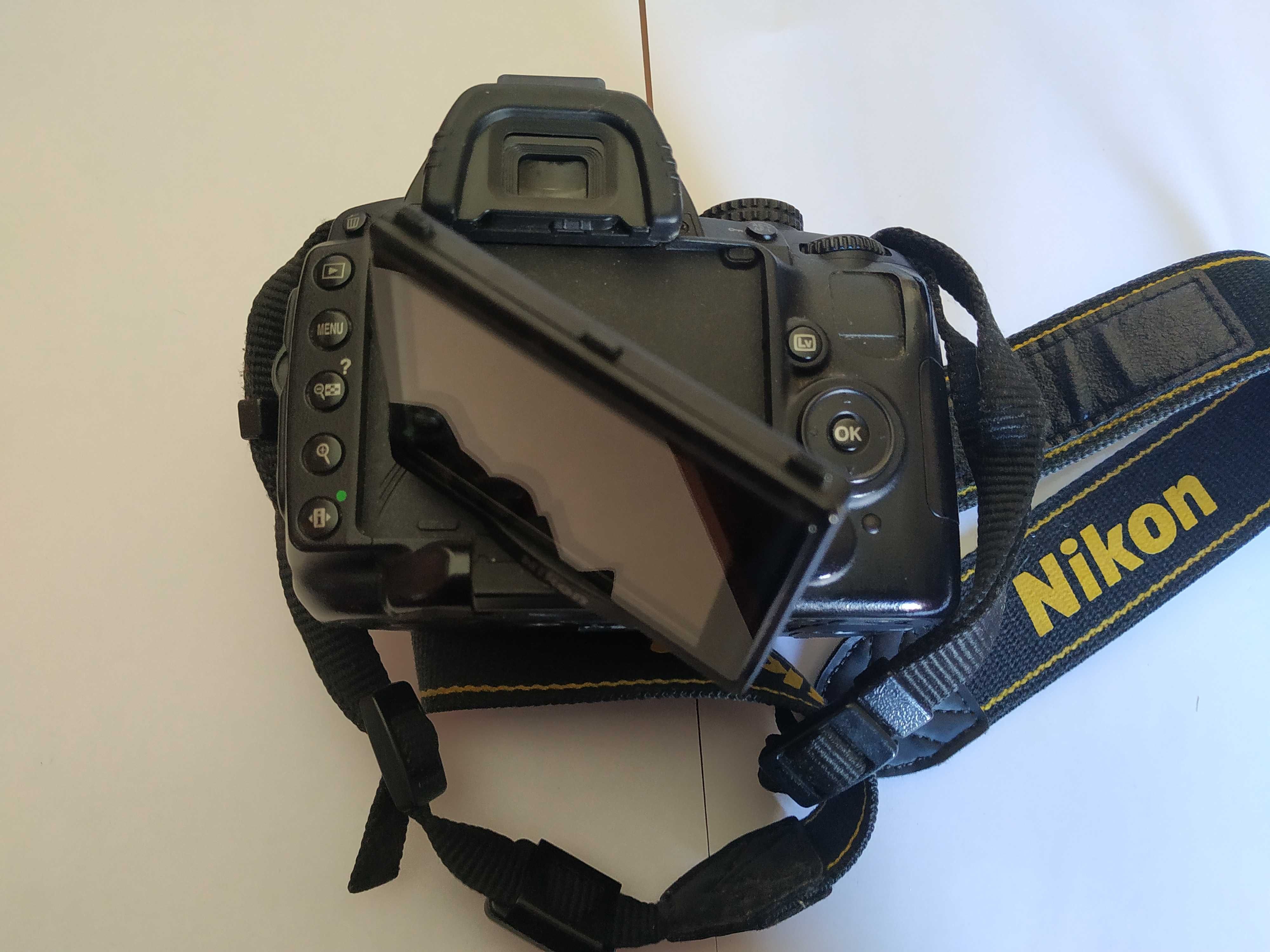 Nikon D5000  com 2 baterias