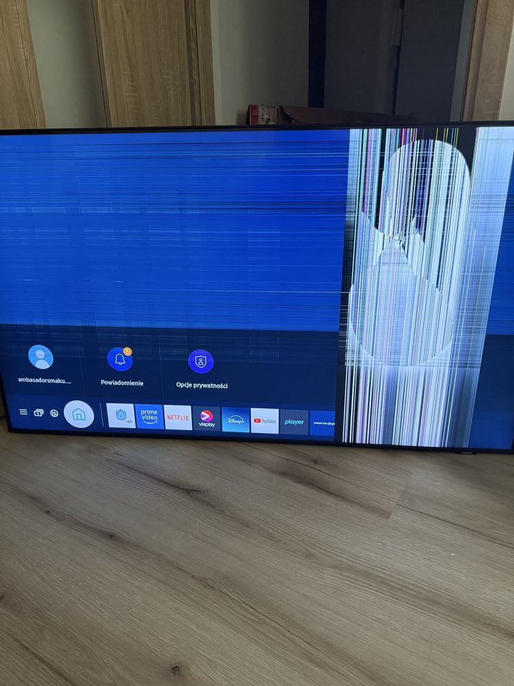 Sprzedam uszkodzony telewizor Samsung Qled 55 cali
