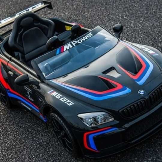 Pojazd na akumulator BMW M6 GT3 Nawiew powietrza