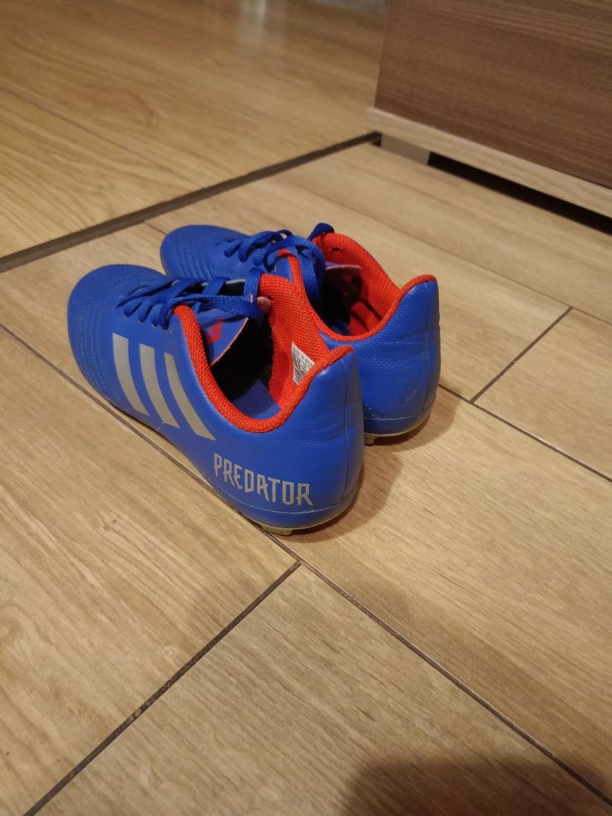 Korki adidas predator  r.33