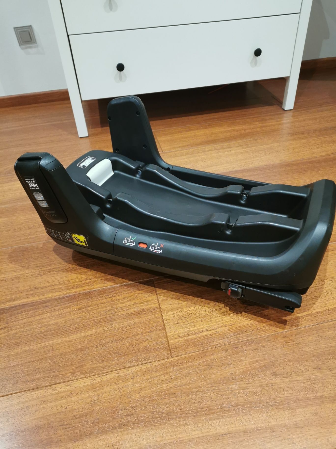 Fotelik Nuna Pipa Next z bazą isofix