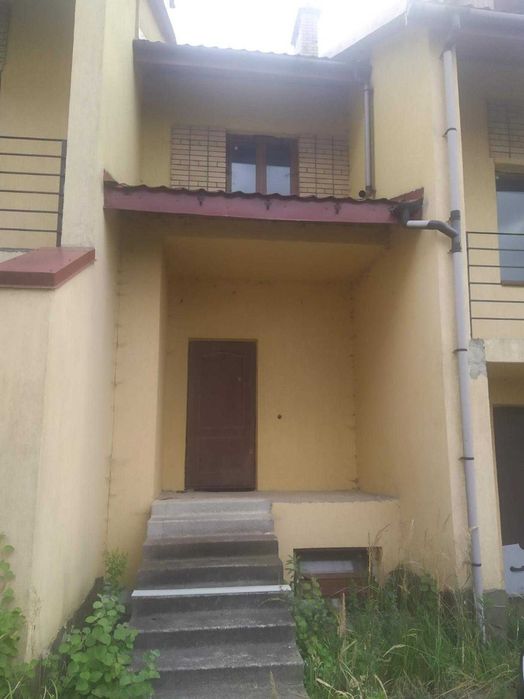 Продаж котеджу, вулиця Стуса, Зубра