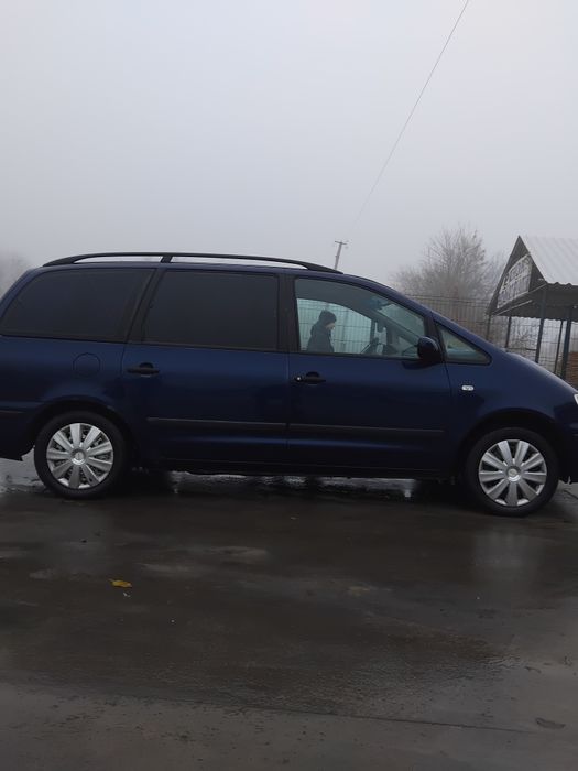 Продам авто 1.9 дизель сел и поехал 6 + 1 Ford