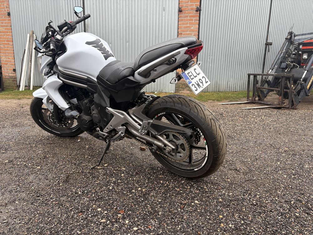 Kawasaki ER6N 650cm3