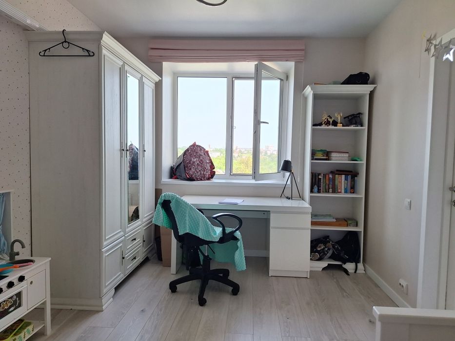 Продам евротрикімнатну з терасою Буча Власник