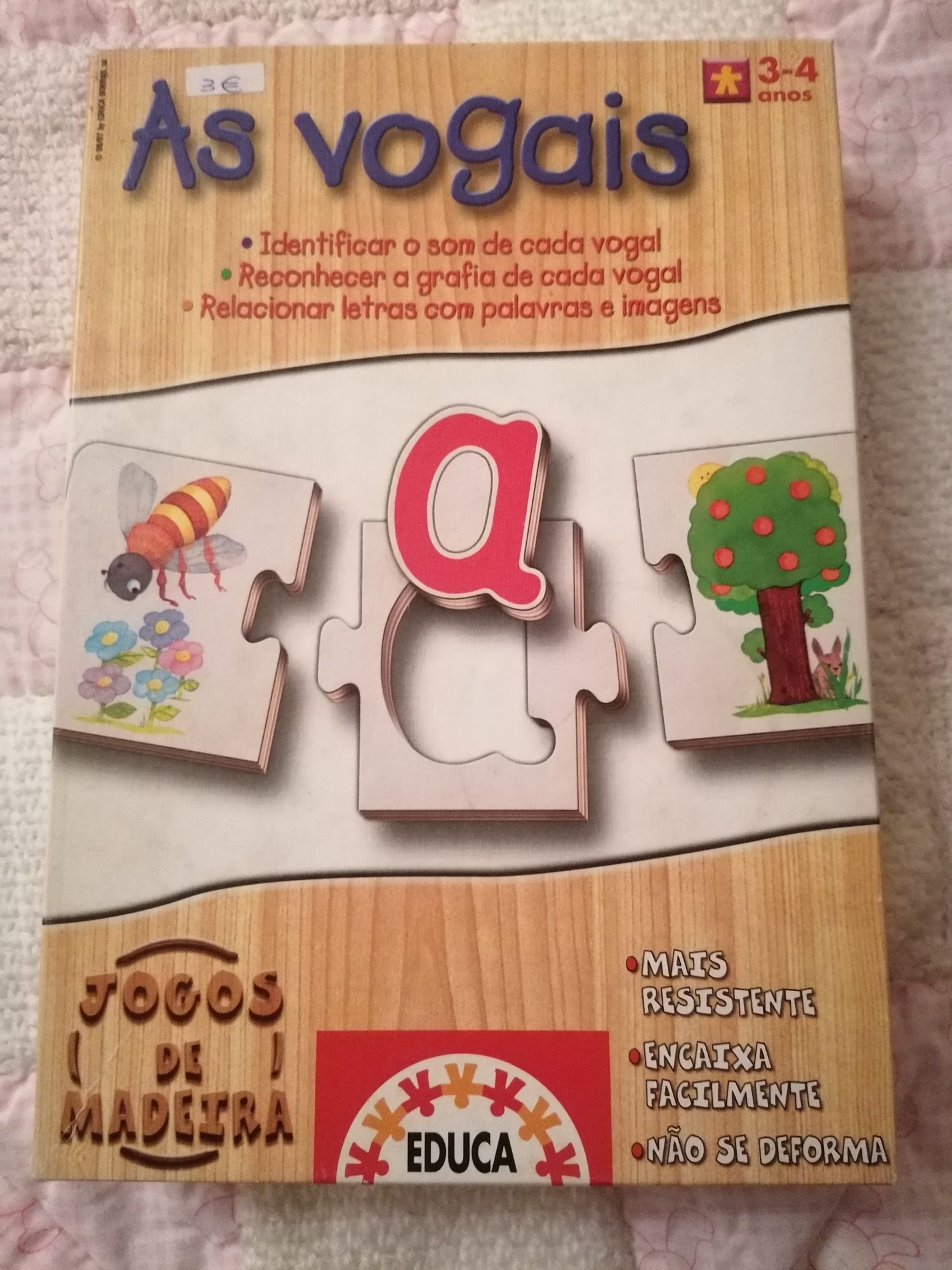 Puzzles educativos diversos letras, números e contas