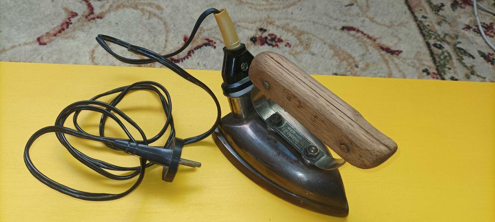 Żelazko Ż2 220V 165V