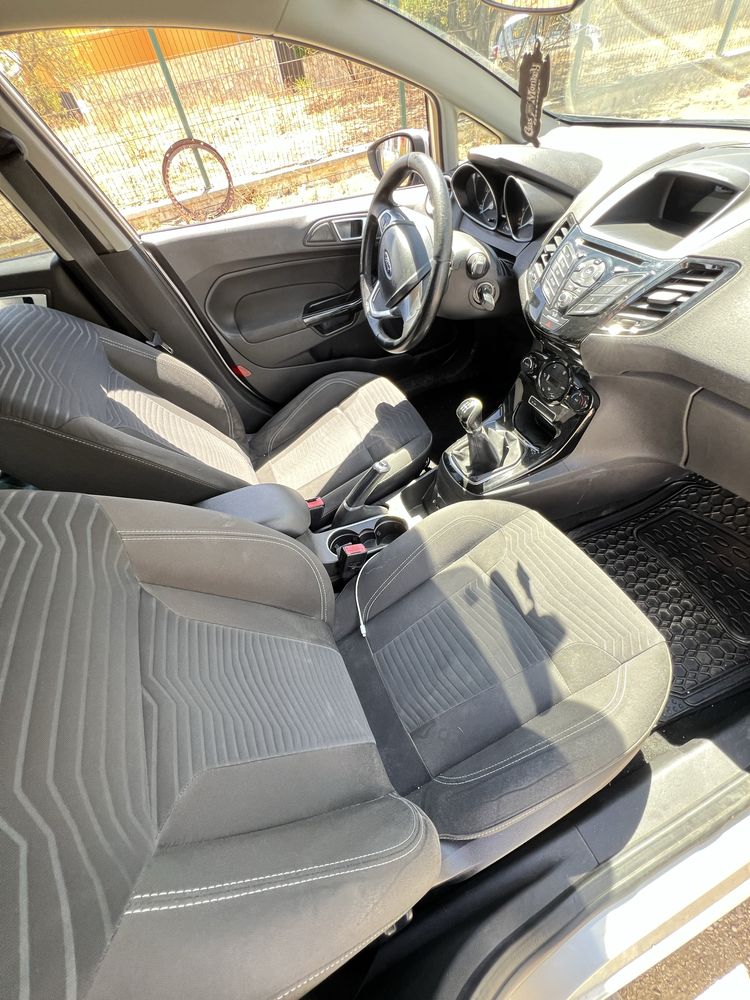 Ford fiesta titanium