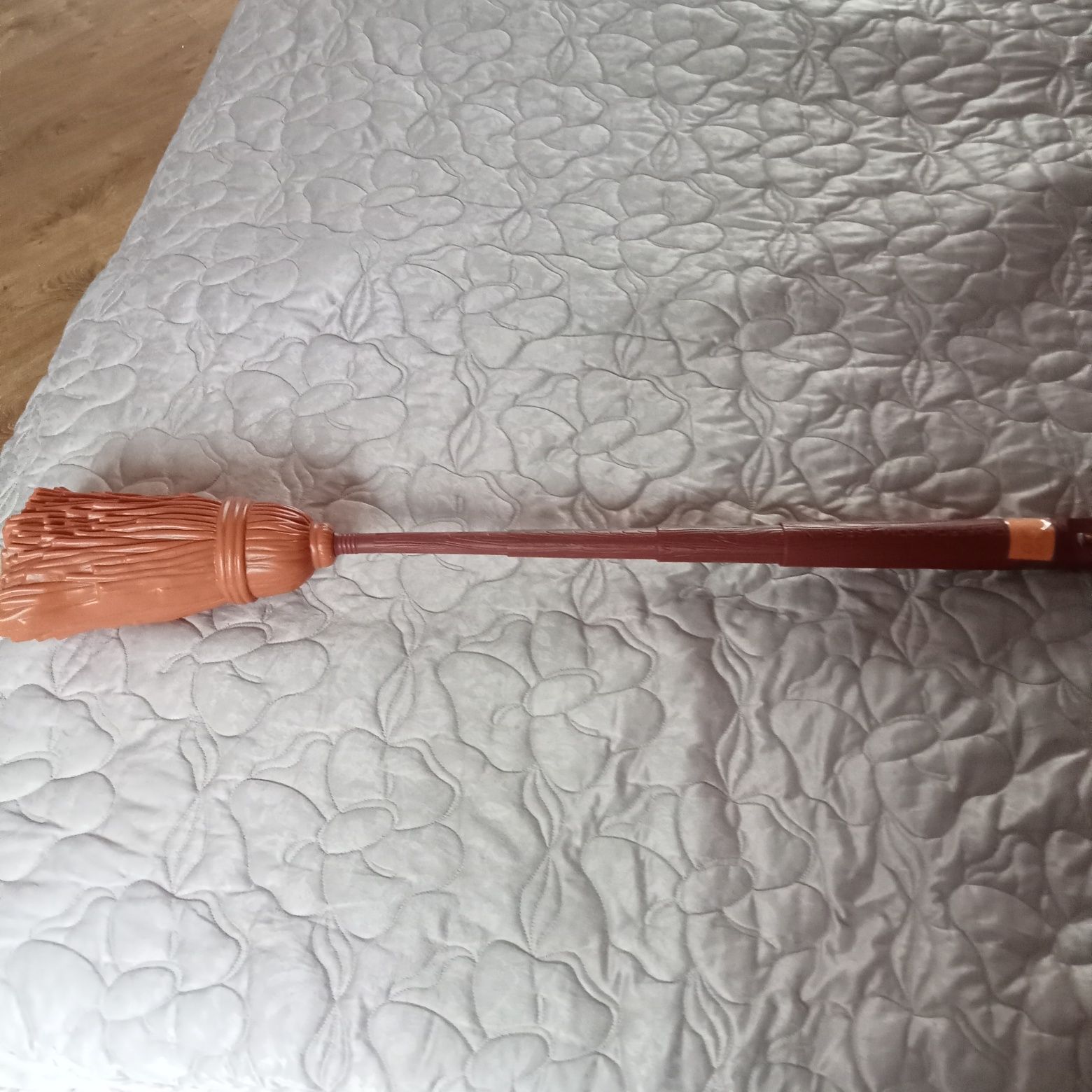 Sprzedam miotłę Harrego Pottera Nimbus 2000