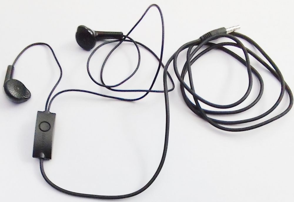 Samsung Auscultadores cor preta usados