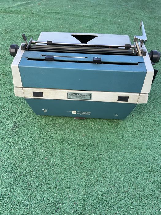 Vendo maquina de escrever