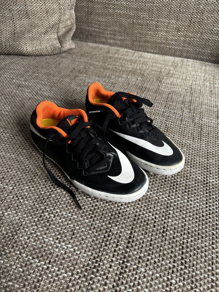 Buty turfy nike rozmiar 35