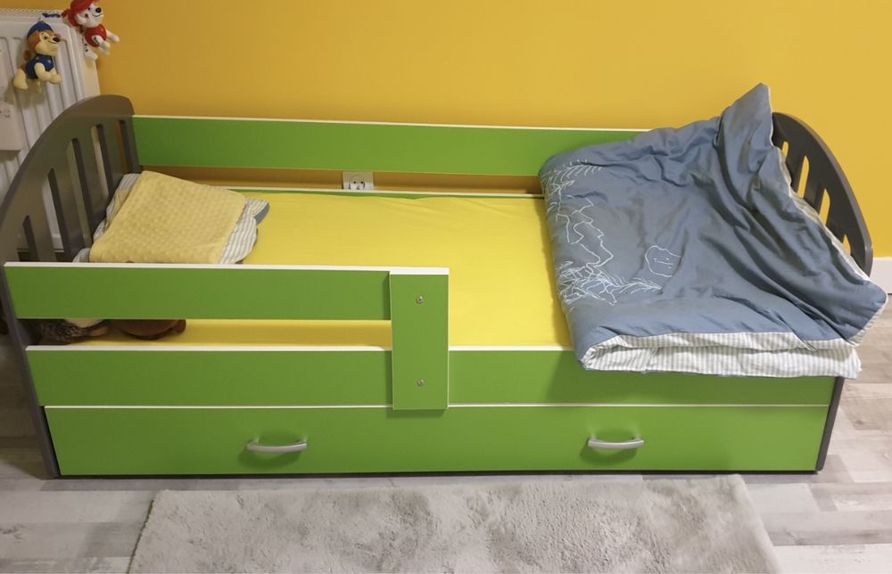 Łóżko chłopięce 160x80 z nowym materacem