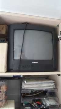 Продам телевизор 14 дюймов Thomson 14MF10C