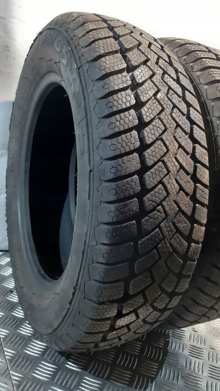 Opony Zimowe Bieżnikowane 2x Arktic 185/65 R15/2023r