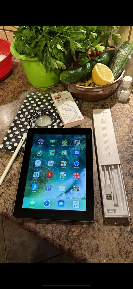 Tablet iPad Apple Retina - super stan 10 cali