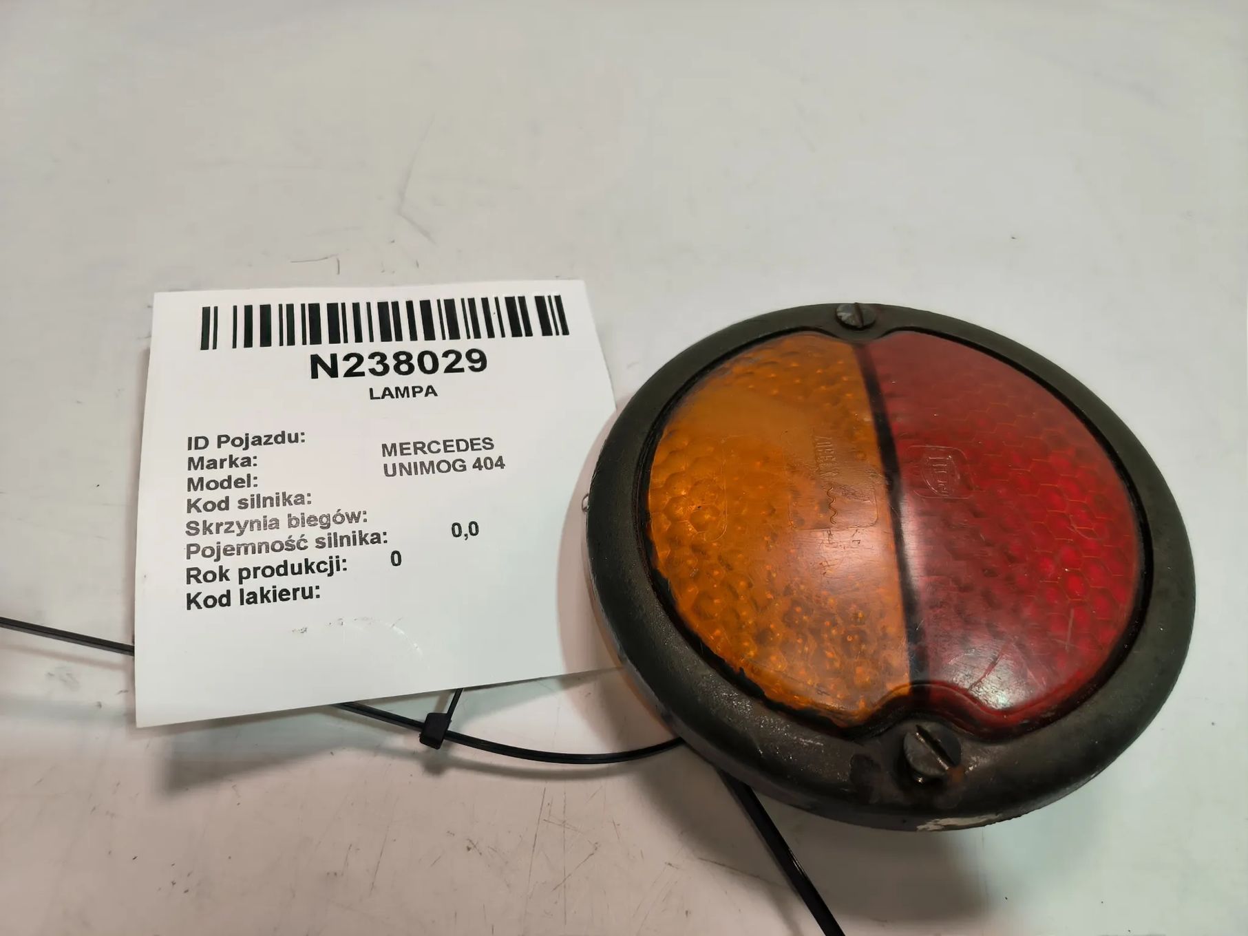 Lampa tylna lampy klosz Mercedes Unimog 404