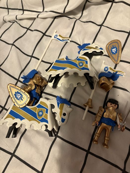 Zestaw figurek Playmobile Złoty rycerz koń