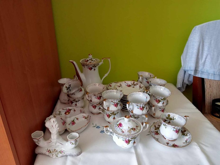 Zestaw kawowy chodzież złota róża