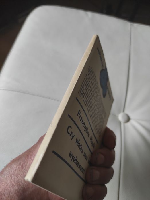 Czy władza musi być wyobcowana Wójcik