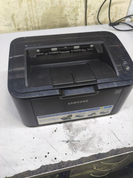 Принтер б/в ML-1671
