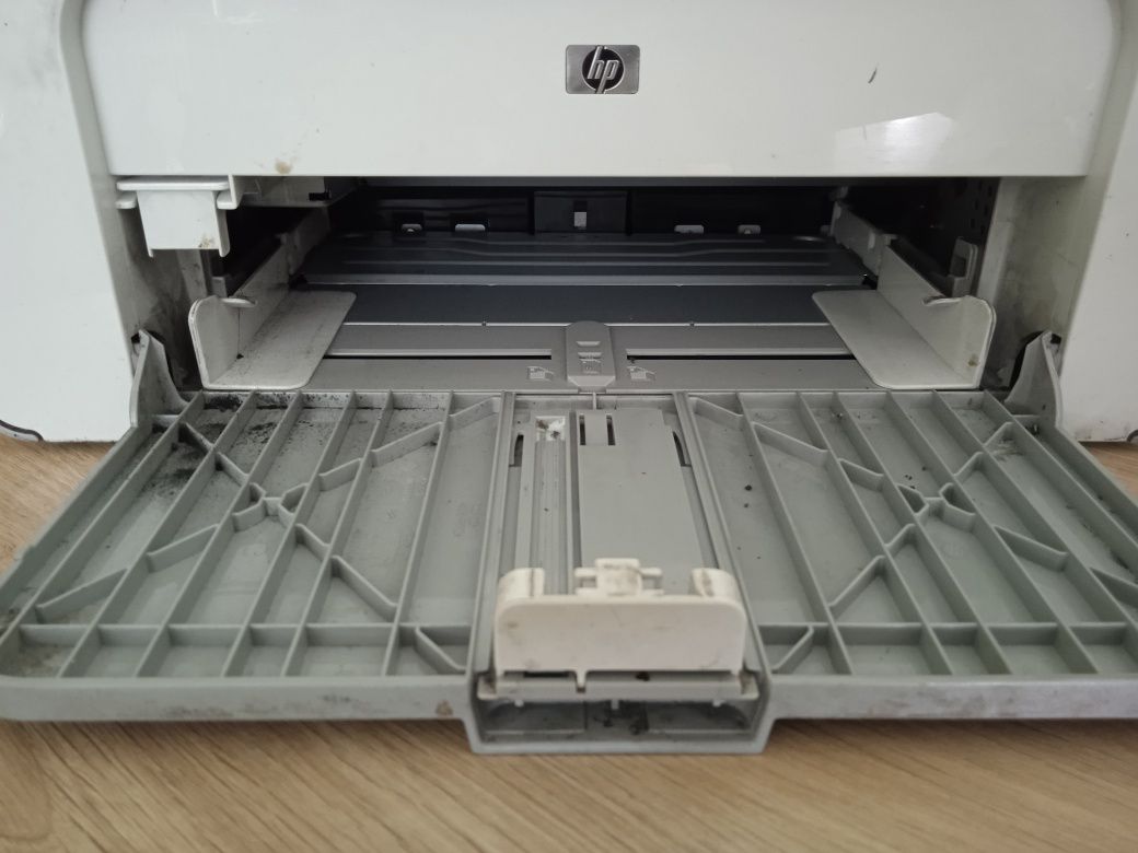 Принтер лазерний hp p1102