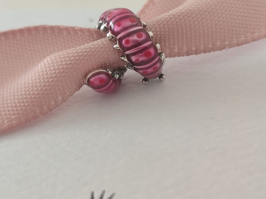 Zawieszka charms Pandora Nowa WYSYLAM W PUDELKU