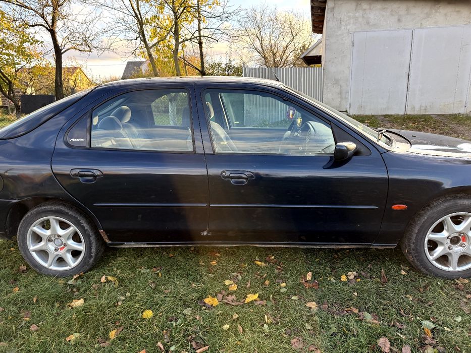 Ford Mondeo 1997 1.8 бензин