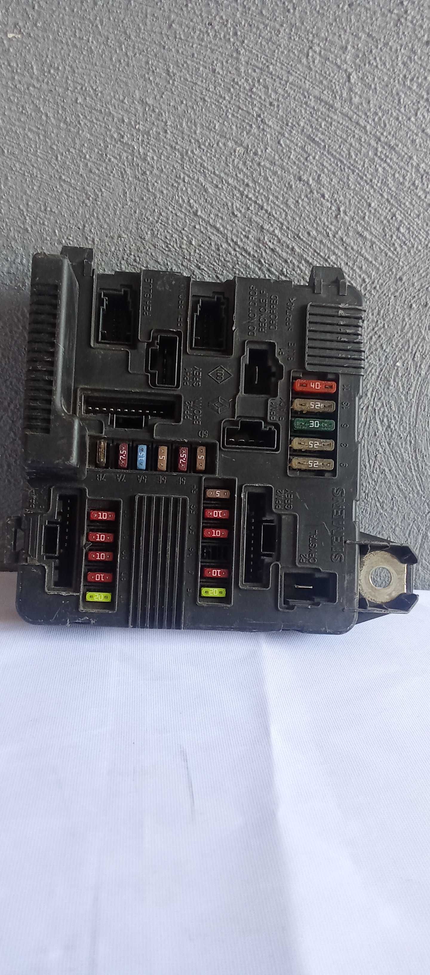 Renault Moduł UPC X84 820.030.6032C Skrzynka Bezpieczników Renault X84