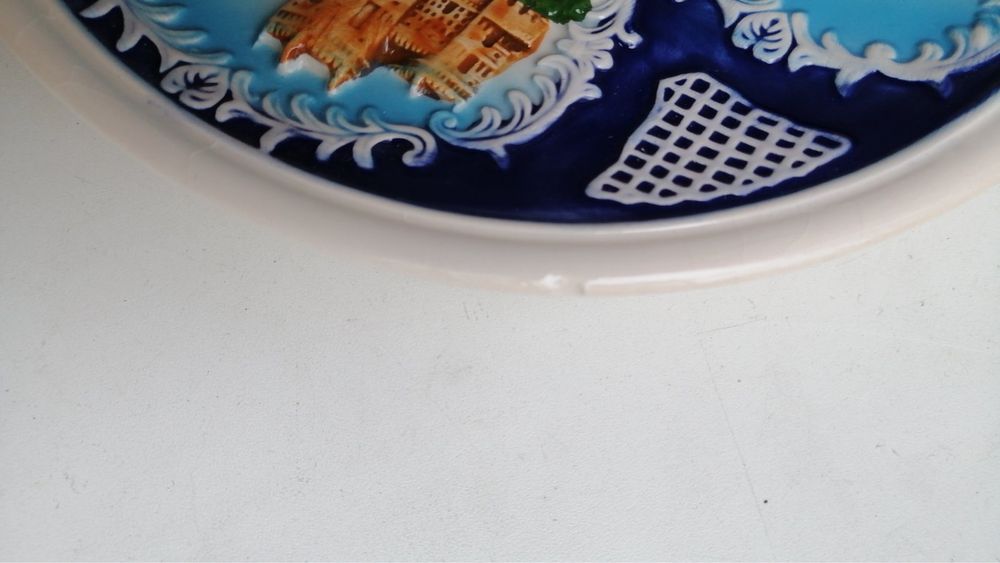 Сувенирная Декоративная фаянсовая тарелка Азербайджан