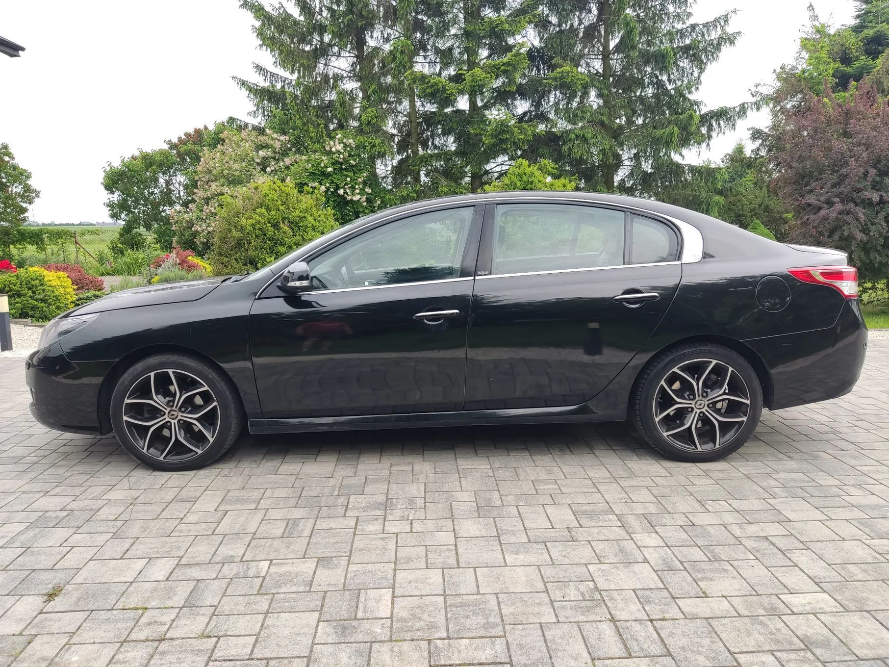Renault Latitude * Mega bogata wersja * Initiale Paris * Do poprawek lakierniczych ! !