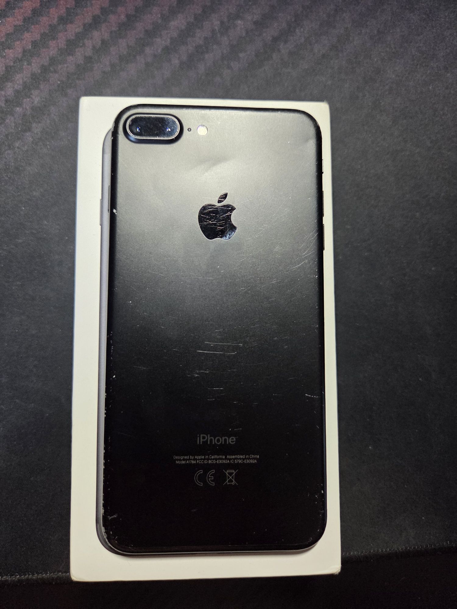 Iphone 7 plus z pudełkiem